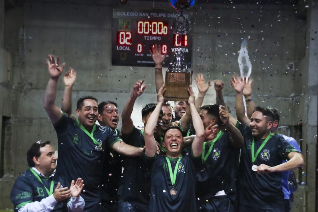157 papás participaron de campeonato de baby fútbol